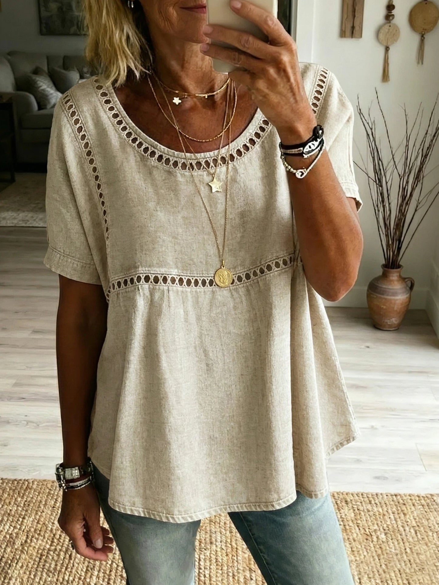 Women's Comfortable Casual Lace-panel Round-neck Short-sleeved Cotton-linen Top